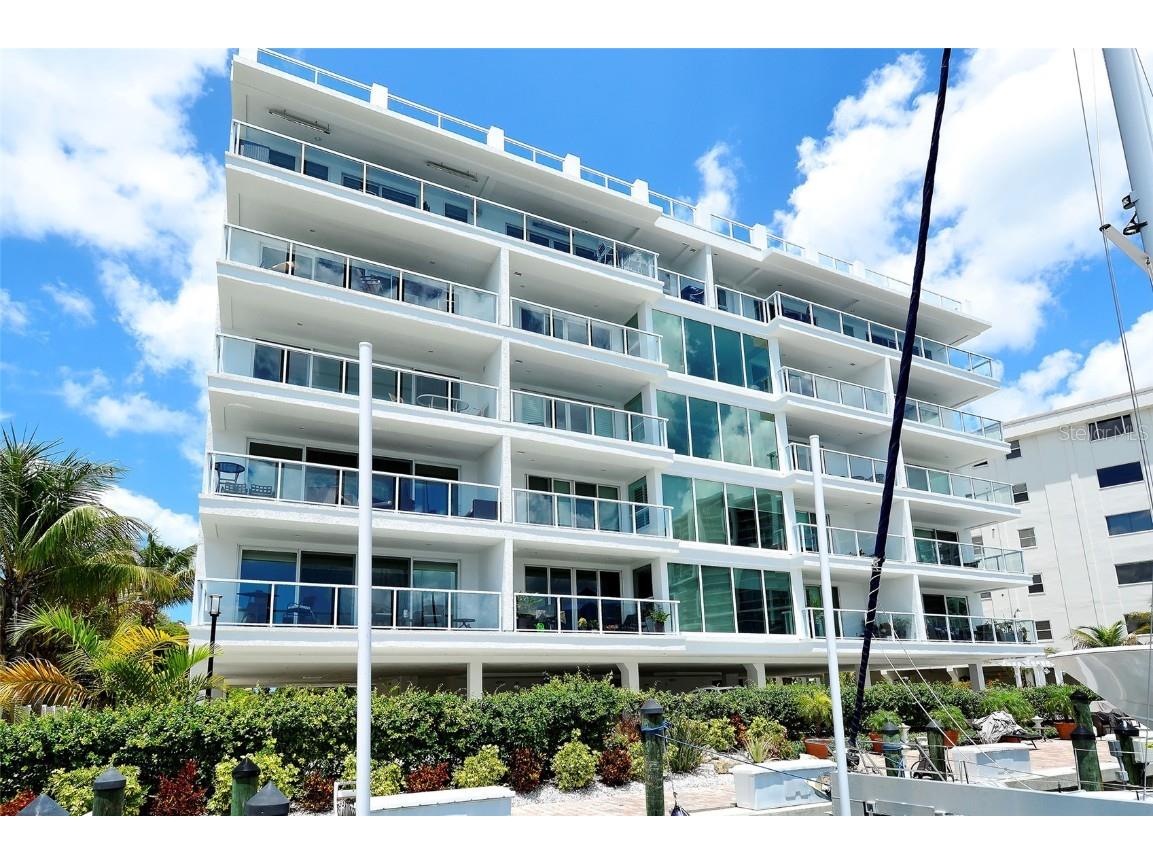 650 Golden Gate Point #403 Sarasota FL 34236 - SARASOTA BAY A4640169 image2