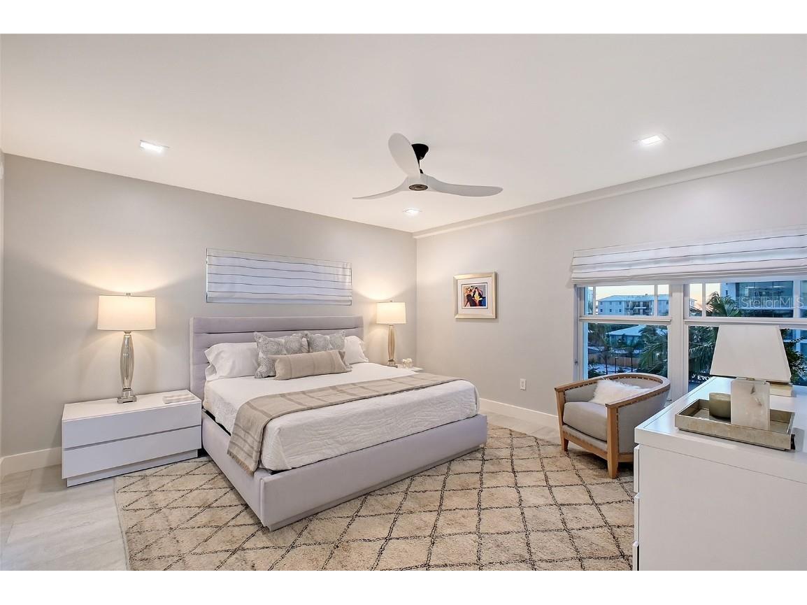 650 Golden Gate Point #403 Sarasota FL 34236 - SARASOTA BAY A4640169 image23