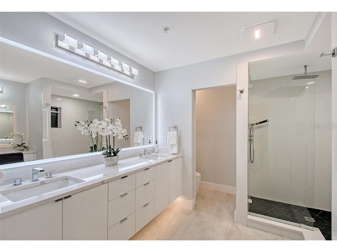 650 Golden Gate Point #403 Sarasota FL 34236 - SARASOTA BAY A4640169 image25