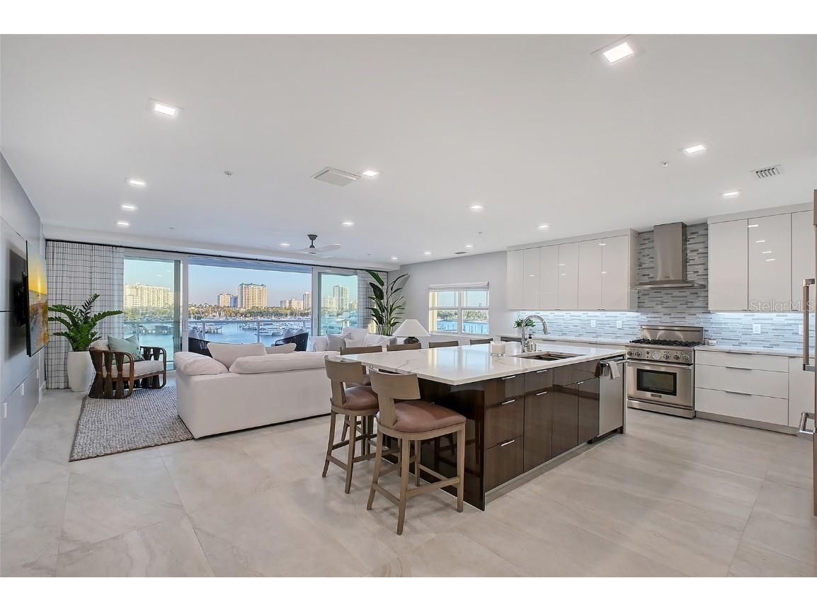 650 Golden Gate Point #403 Sarasota FL 34236 - SARASOTA BAY A4640169 image8