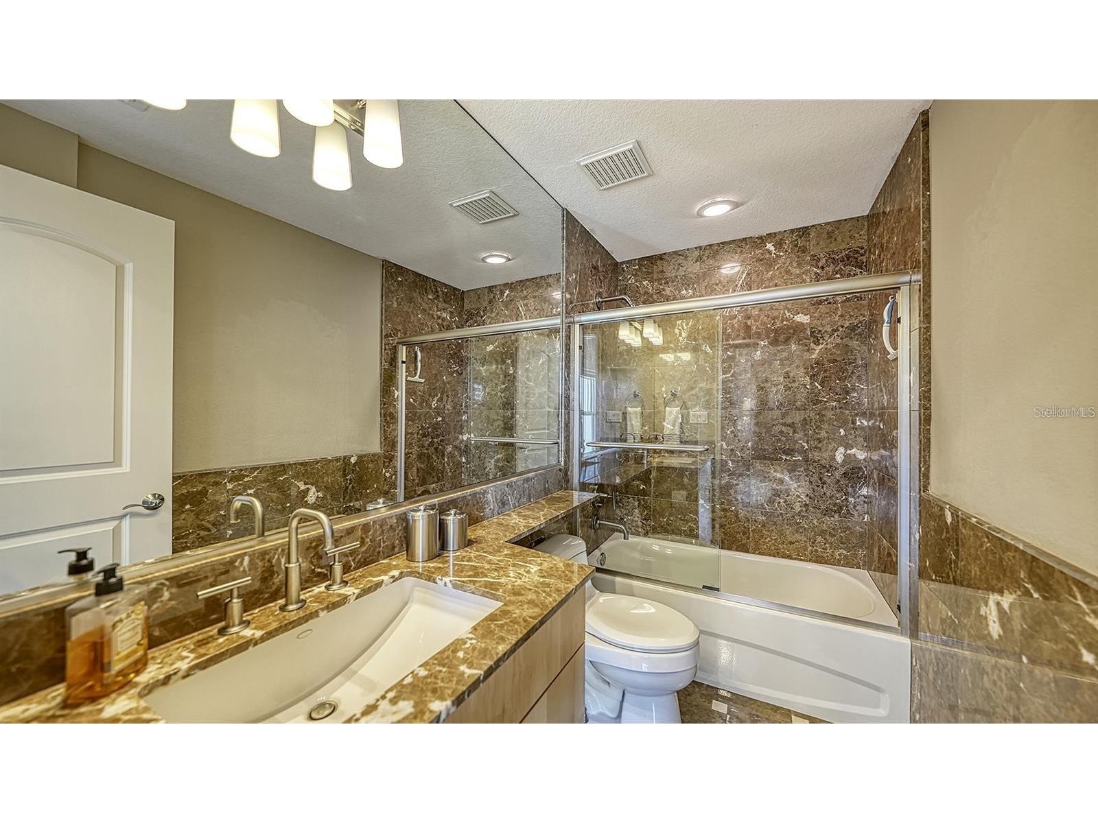 650 Golden Gate Point #602 Sarasota FL 34236 - SARASOTA BAY A4688251 image34