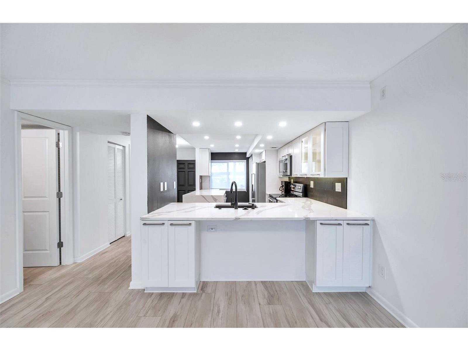 650 Island Way #106 Clearwater Beach FL 33767 - MANADALAY CHANNEL TB8464298 image15