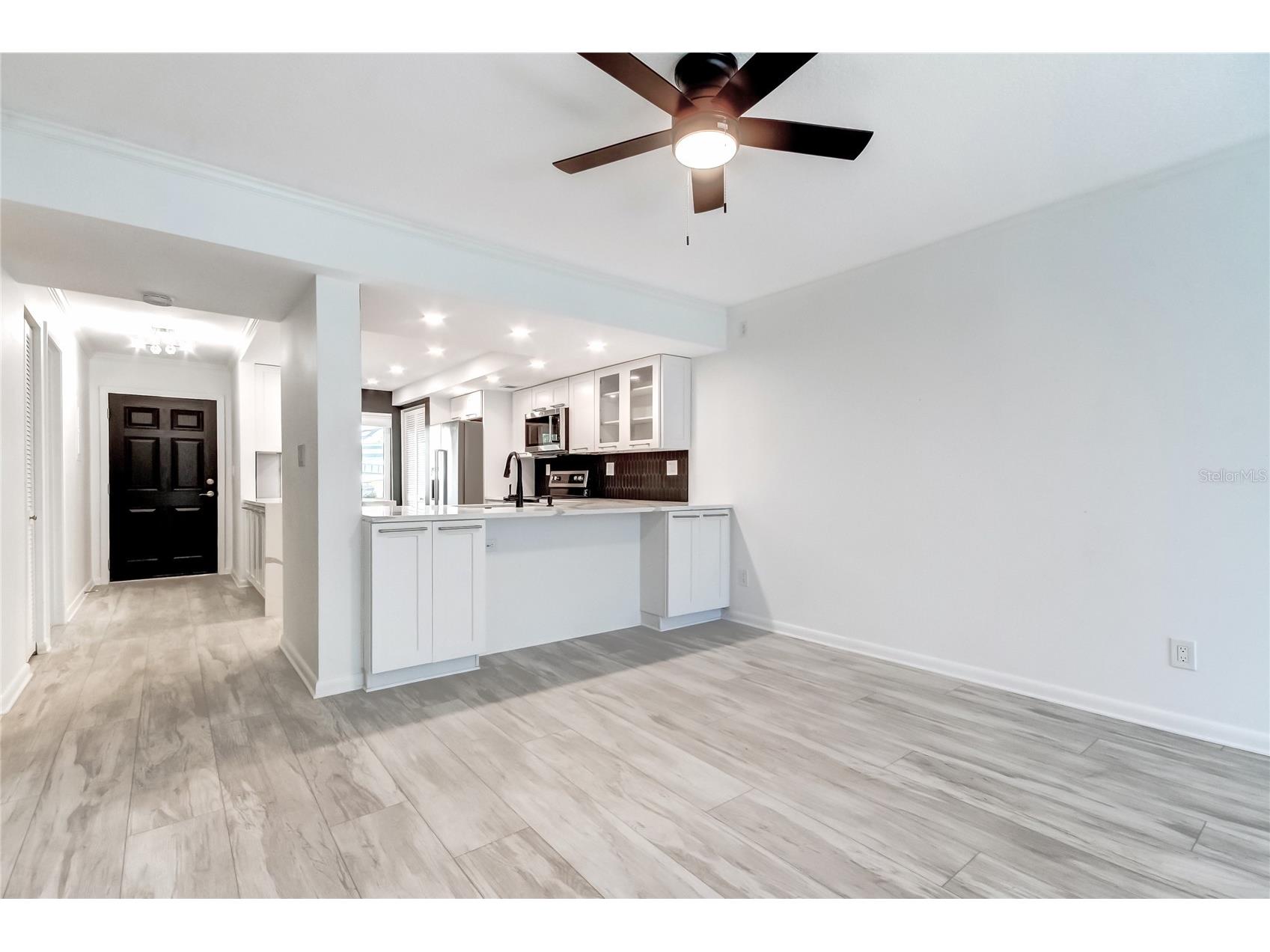 650 Island Way #106 Clearwater Beach FL 33767 - MANADALAY CHANNEL TB8464298 image16