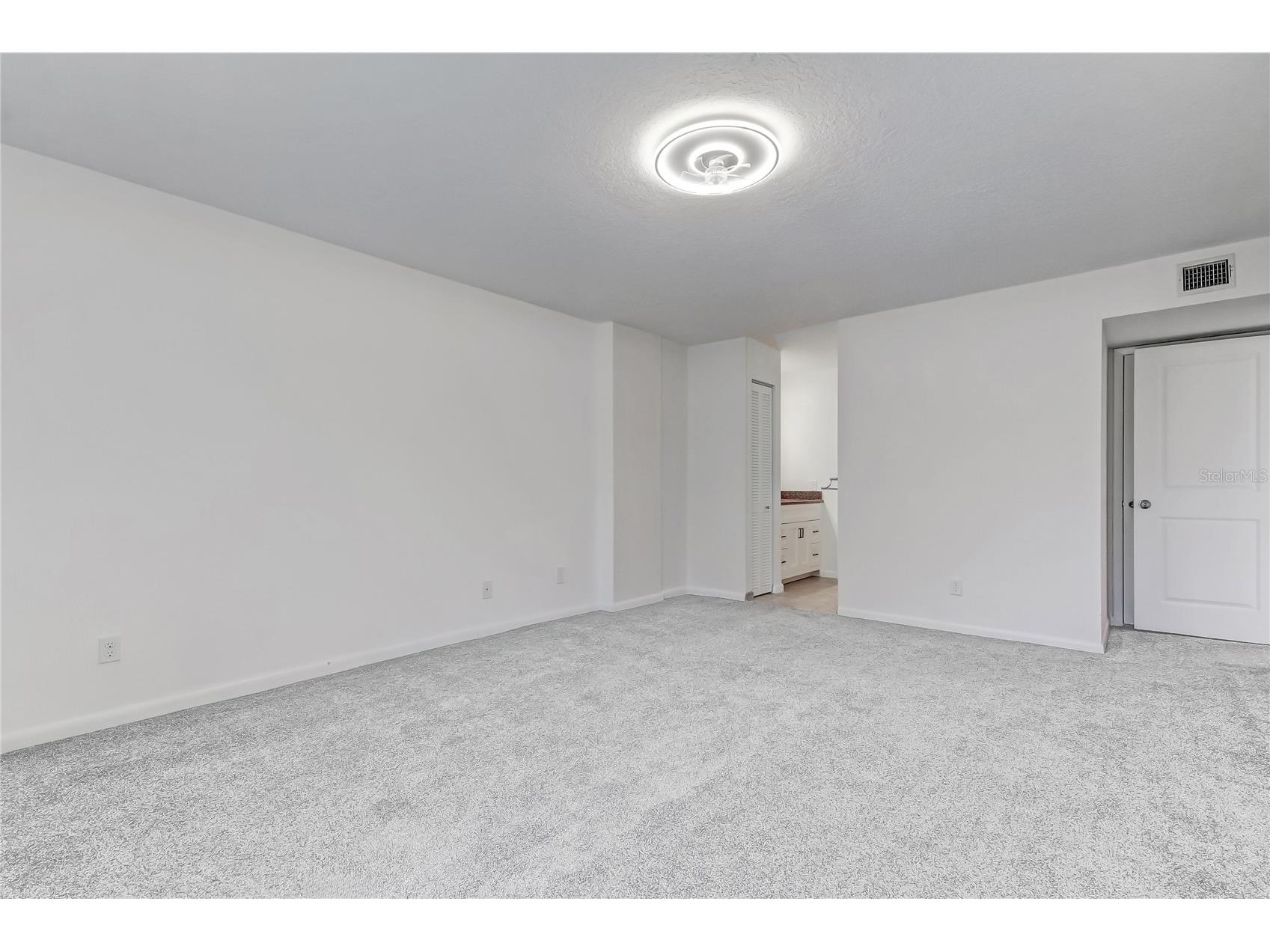 650 Island Way #106 Clearwater Beach FL 33767 - MANADALAY CHANNEL TB8464298 image24