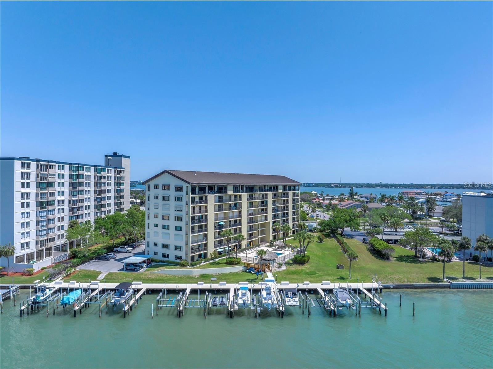 650 Island Way #204 Clearwater Beach FL 33767 TB8471463 image1