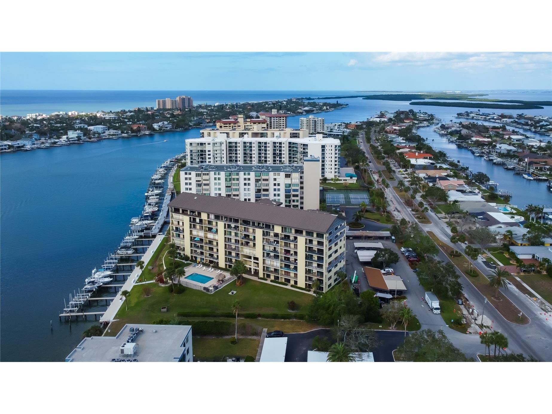 650 Island Way #206 Clearwater Beach FL 33767 TB8480168 image1