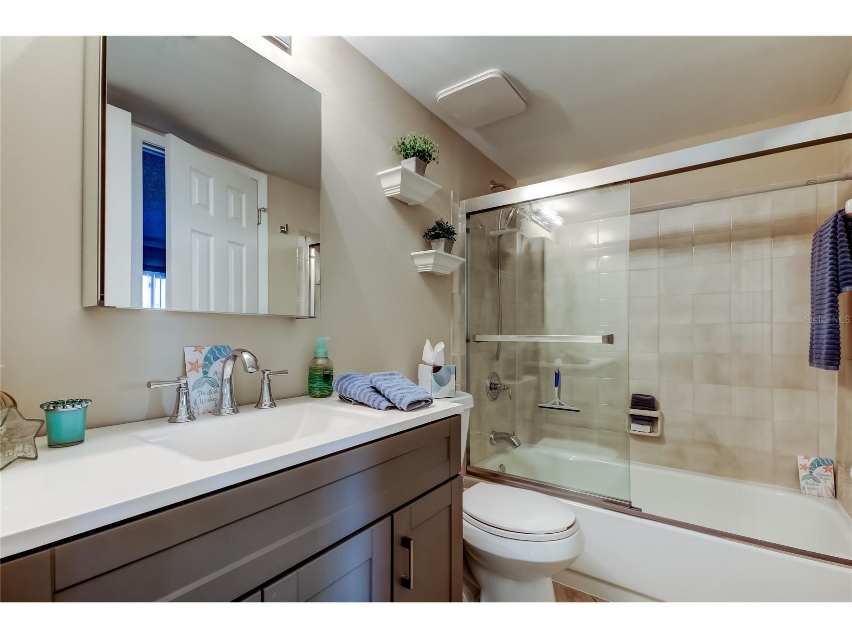 650 Island Way #206 Clearwater Beach FL 33767 TB8480168 image18