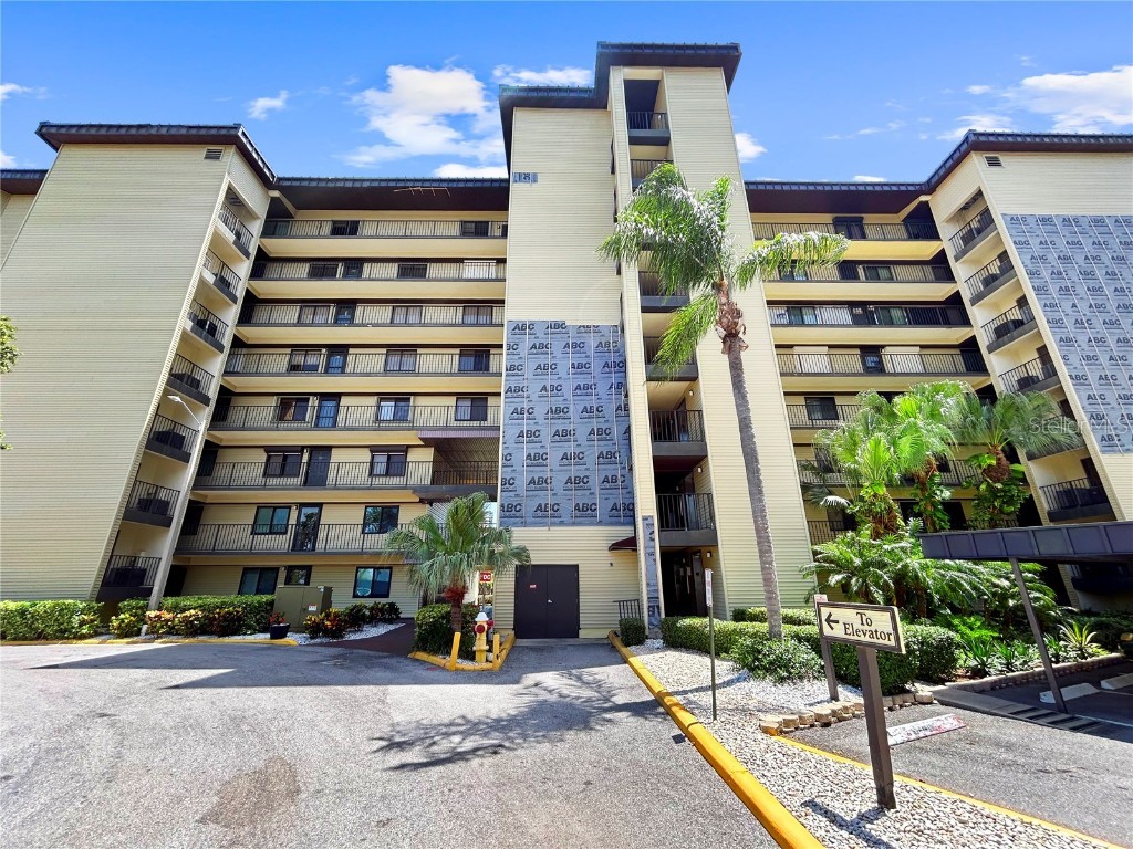 650 Island Way #408 Clearwater Beach FL 33767 - MANDALAY CHANNEL TB8394251 image1