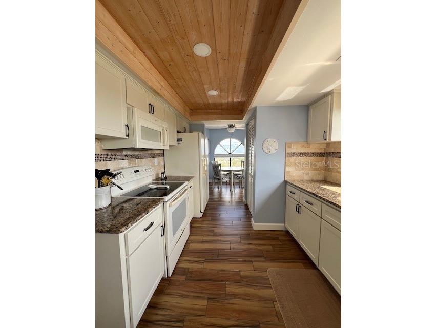 650 Island Way #708 Clearwater Beach FL 33767 TB8470621 image12