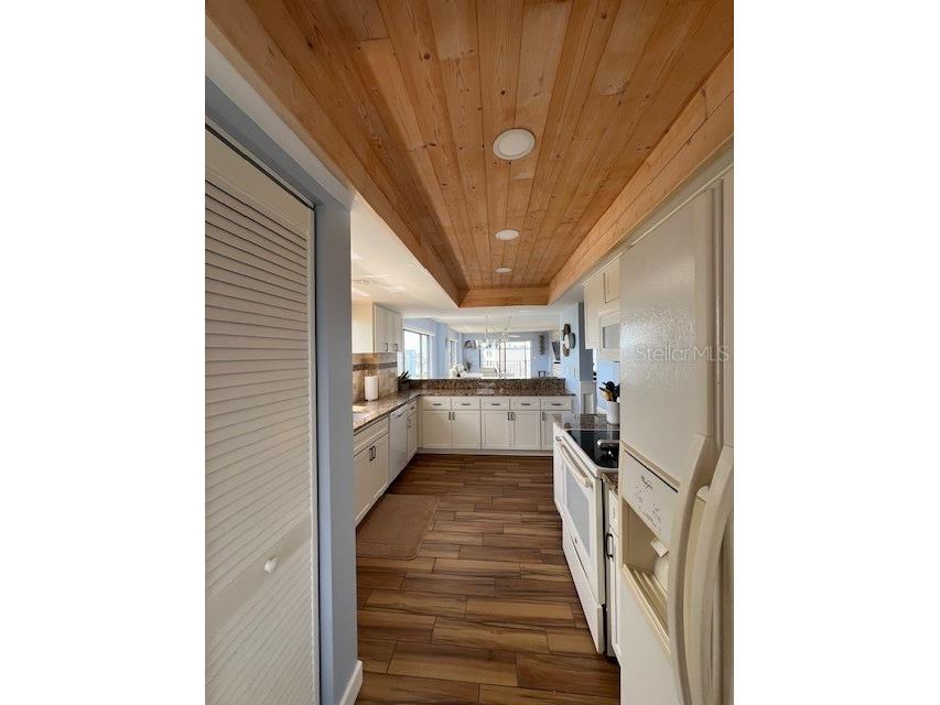 650 Island Way #708 Clearwater Beach FL 33767 TB8470621 image15