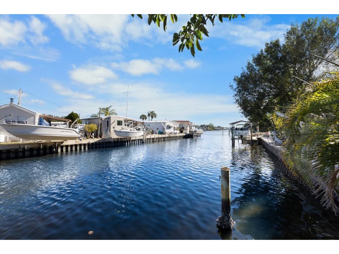 650 Lorraine Street Crystal Beach FL 34681 - SUTHERLAND BAYOU U8255657 image1
