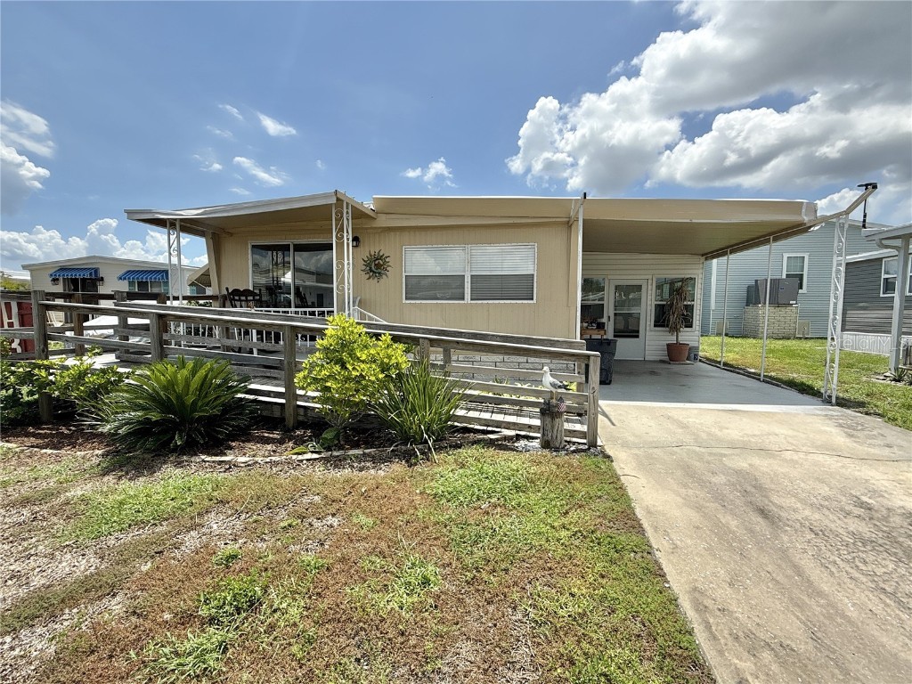 650 Mount Key Avenue NE #628 Saint Petersburg FL 33702 - TAMPA BAY TB8418434 image1