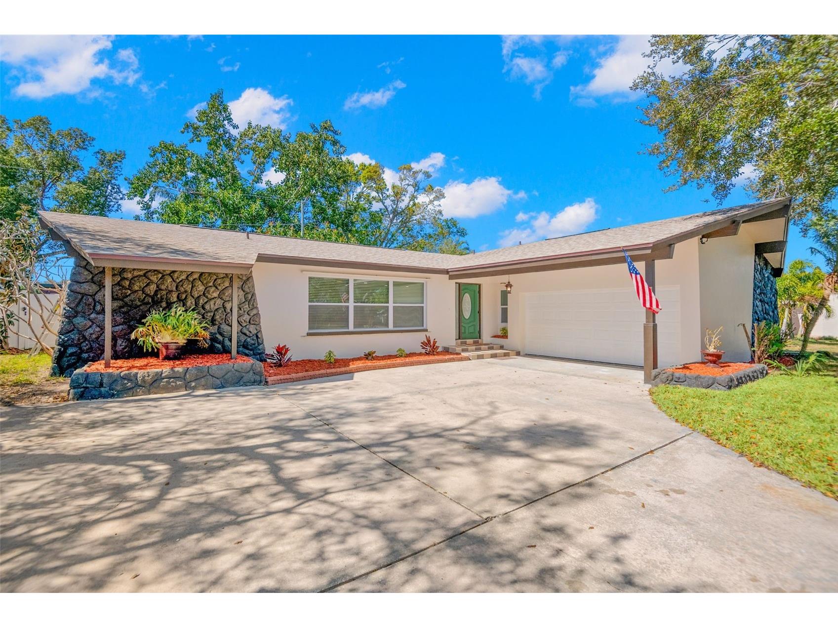 650 Pinecrest Drive Largo FL 33770 TB8478512 image1