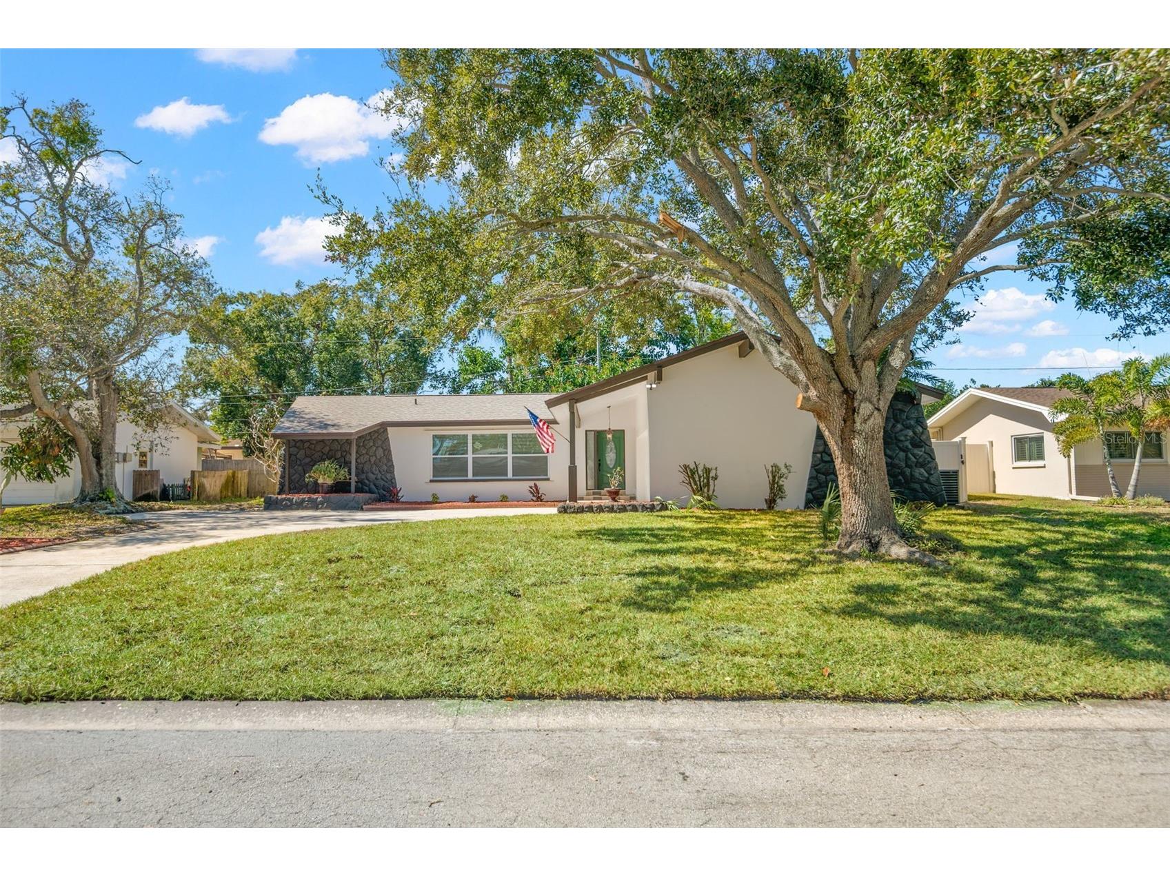 650 Pinecrest Drive Largo FL 33770 TB8478512 image2