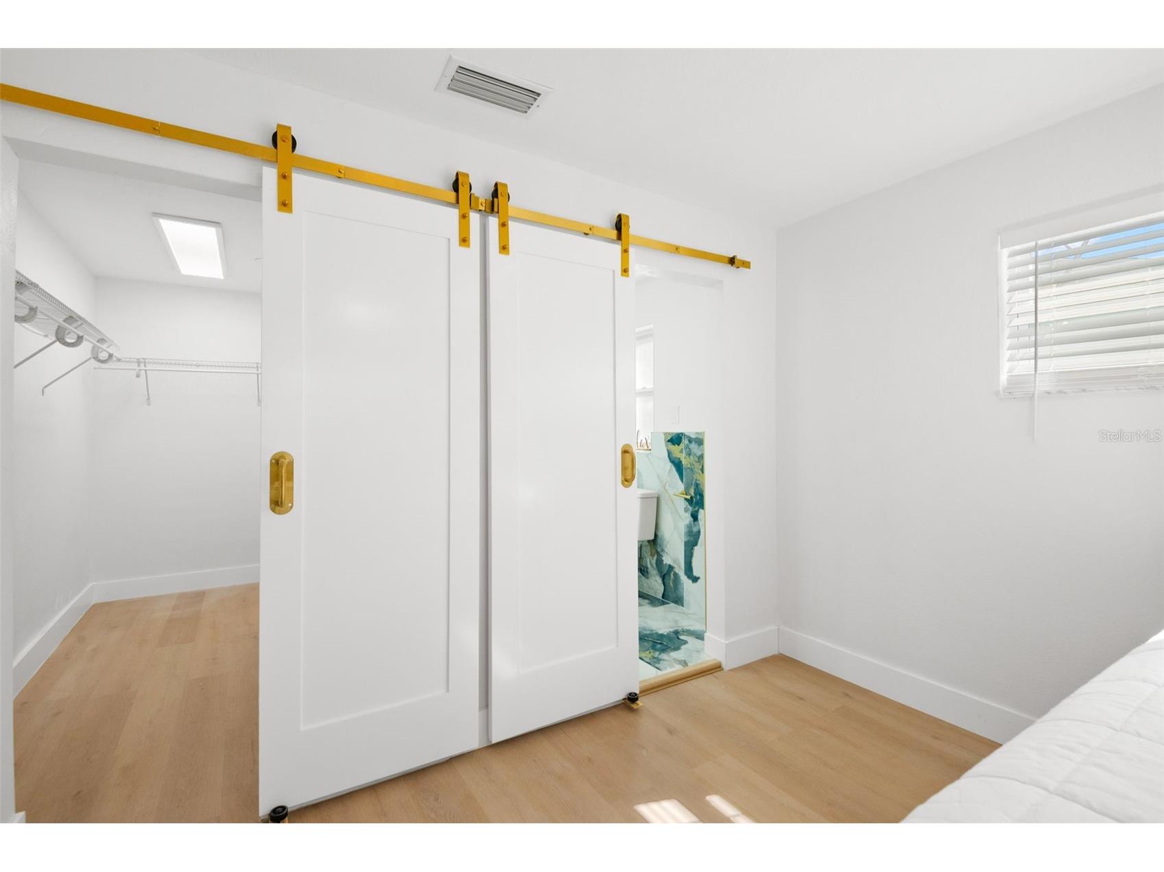 650 Pinecrest Drive Largo FL 33770 TB8478512 image24