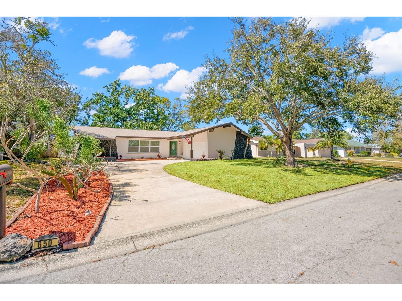 650 Pinecrest Drive Largo FL 33770 TB8478512 image3