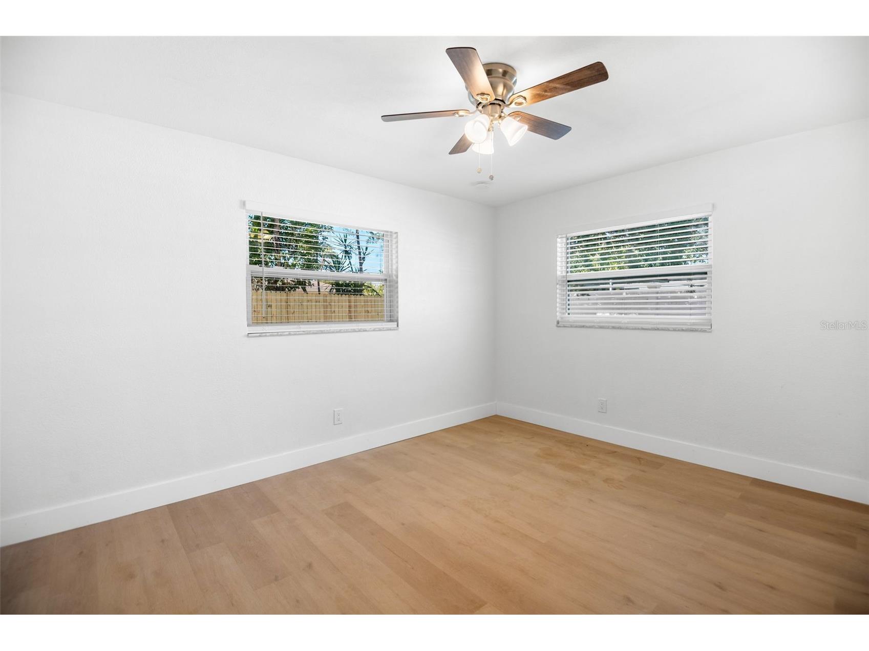 650 Pinecrest Drive Largo FL 33770 TB8478512 image31