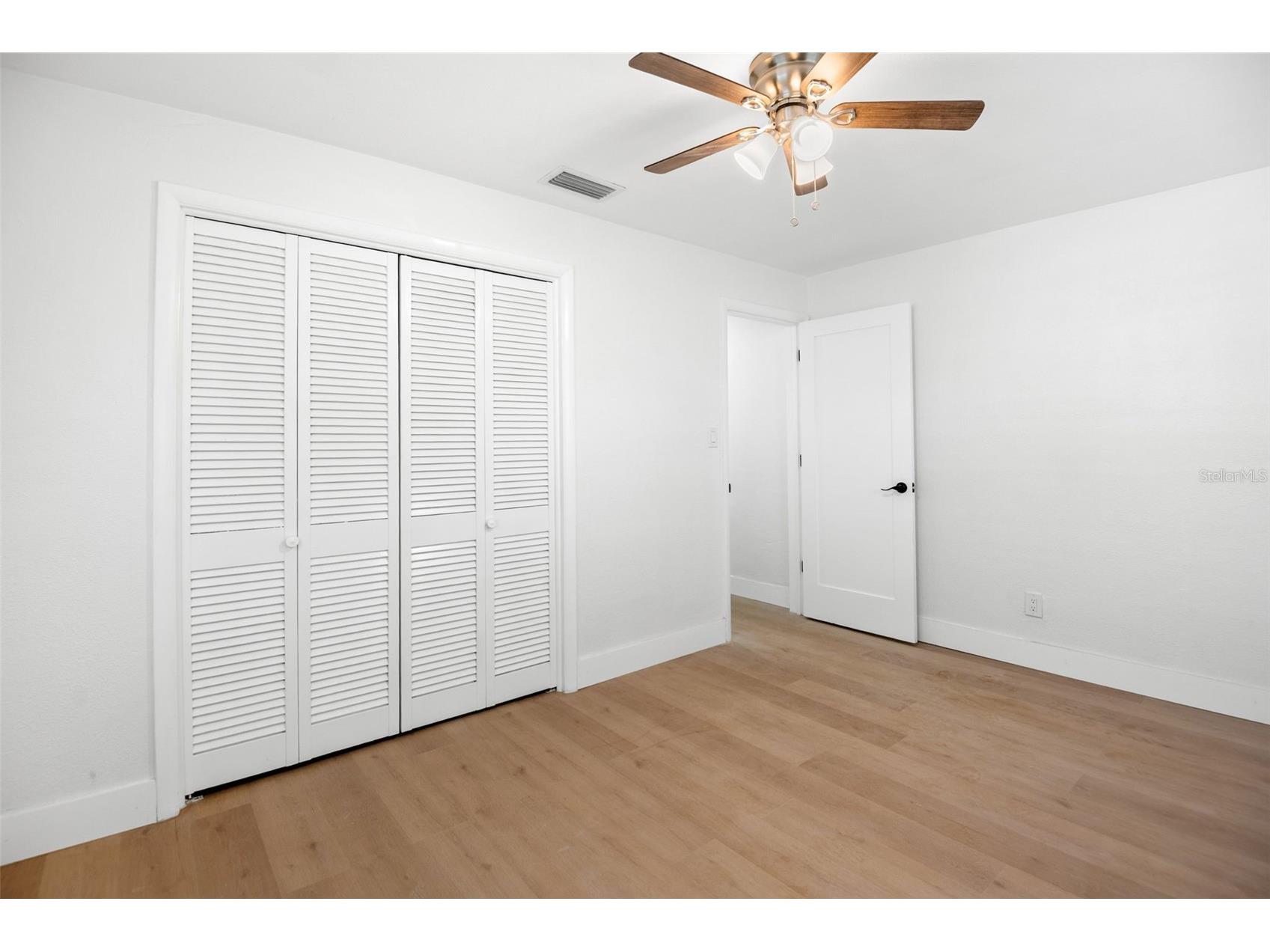 650 Pinecrest Drive Largo FL 33770 TB8478512 image32