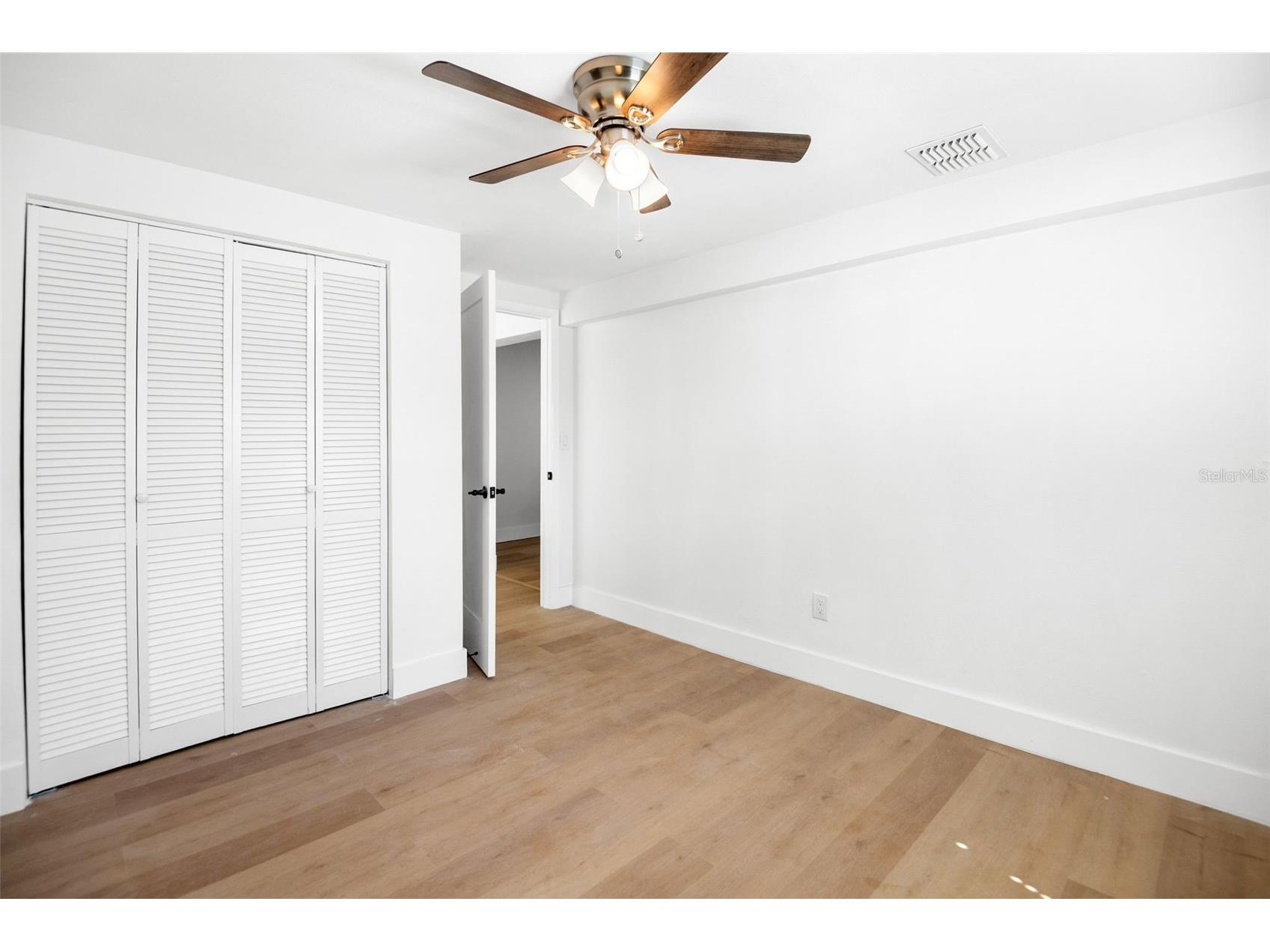 650 Pinecrest Drive Largo FL 33770 TB8478512 image37