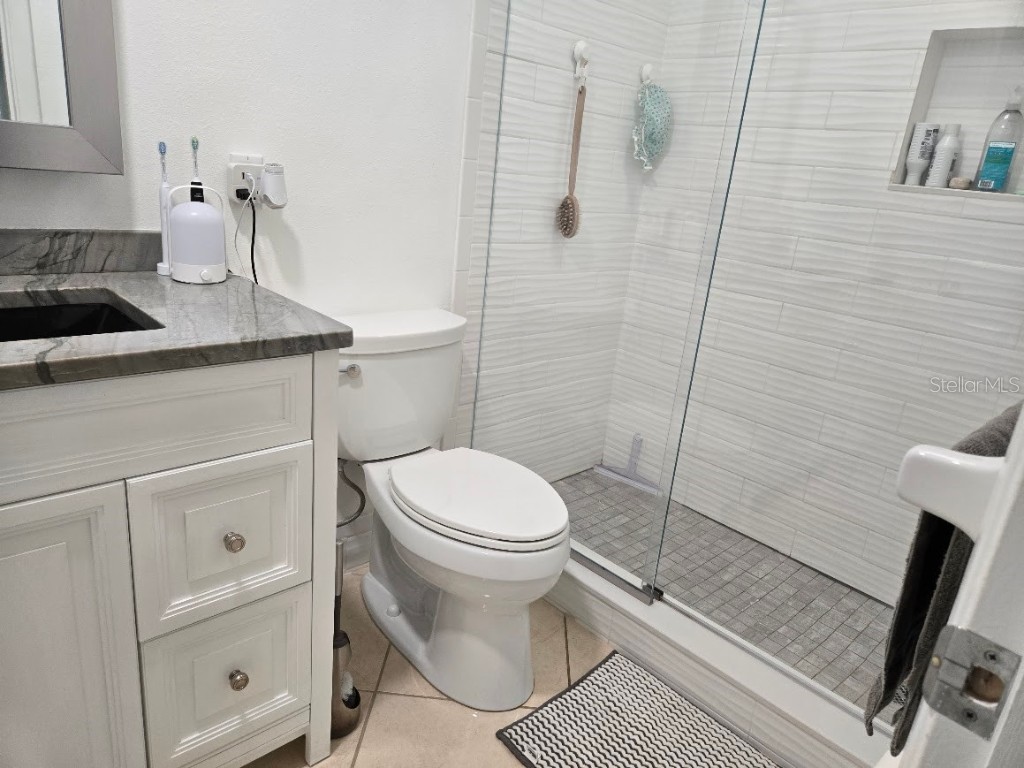 650 Pinellas Point Drive S #204 Saint Petersburg FL 33705 - TAMPA BAY TB8448661 image10