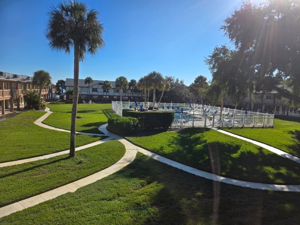 650 Pinellas Point Drive S #204 Saint Petersburg FL 33705 - TAMPA BAY TB8448661 image2