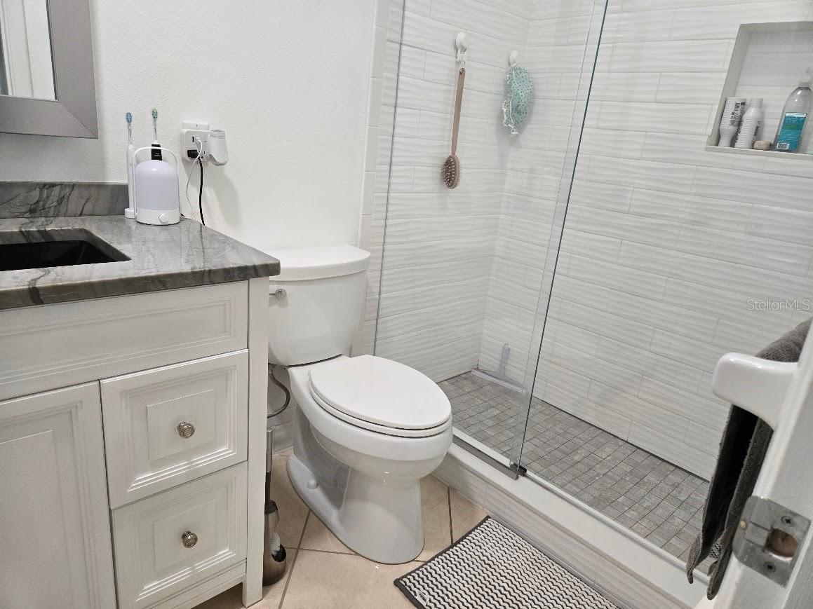 650 Pinellas Point Drive S #204 Saint Petersburg FL 33705 TB8507504 image11