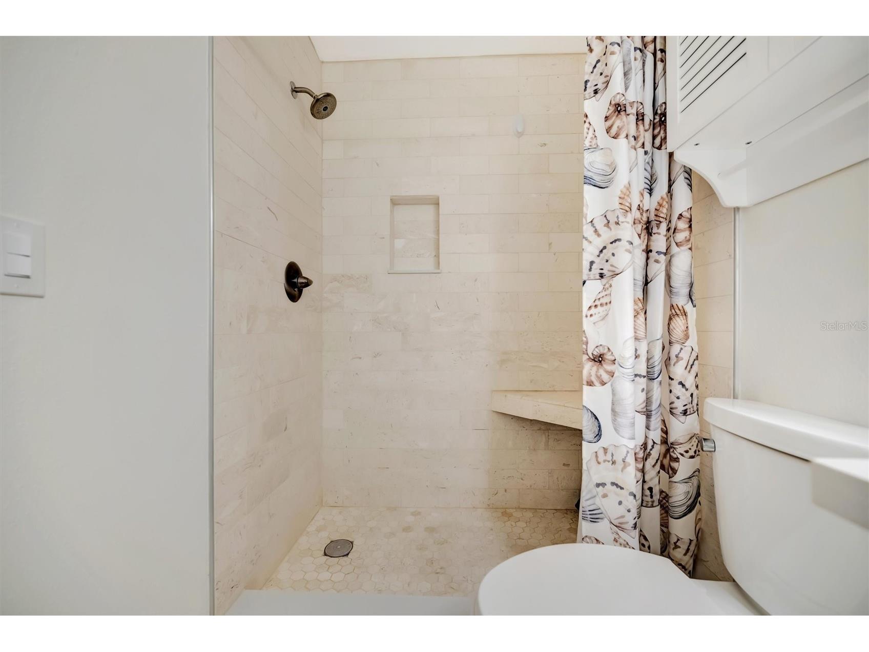 650 Pinellas Point Drive S #205 Saint Petersburg FL 33705 TB8478366 image12