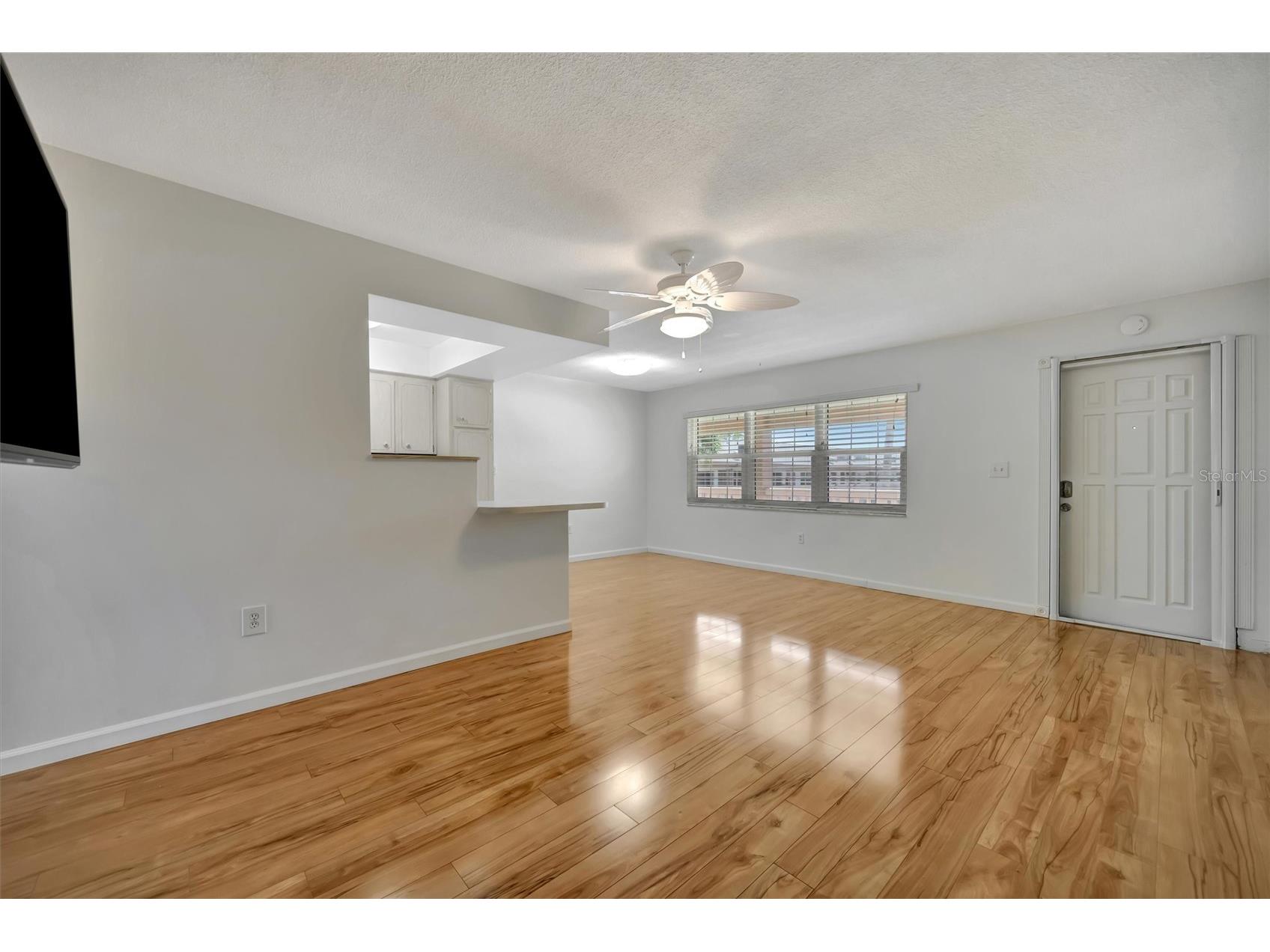 650 Pinellas Point Drive S #205 Saint Petersburg FL 33705 TB8478366 image14