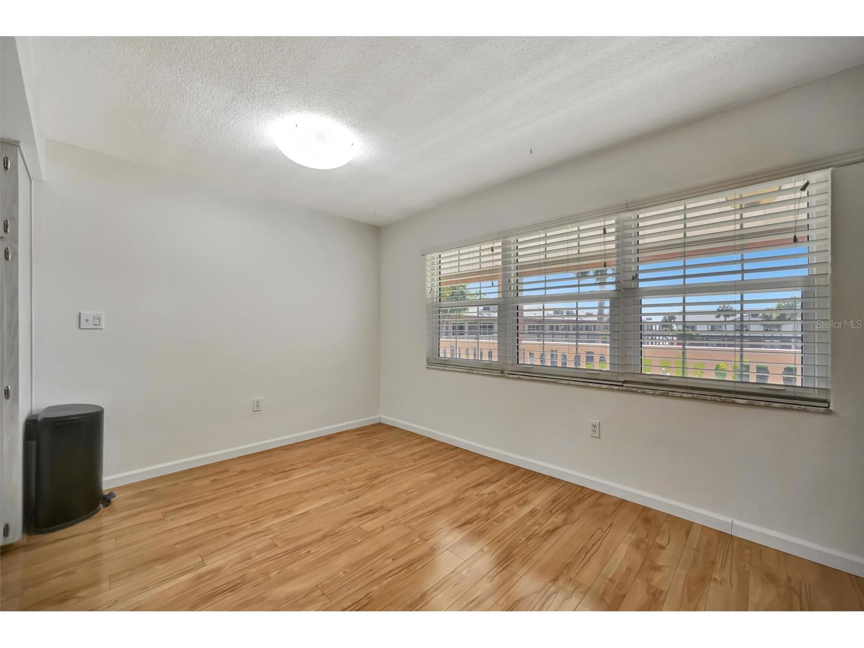 650 Pinellas Point Drive S #205 Saint Petersburg FL 33705 TB8478366 image17