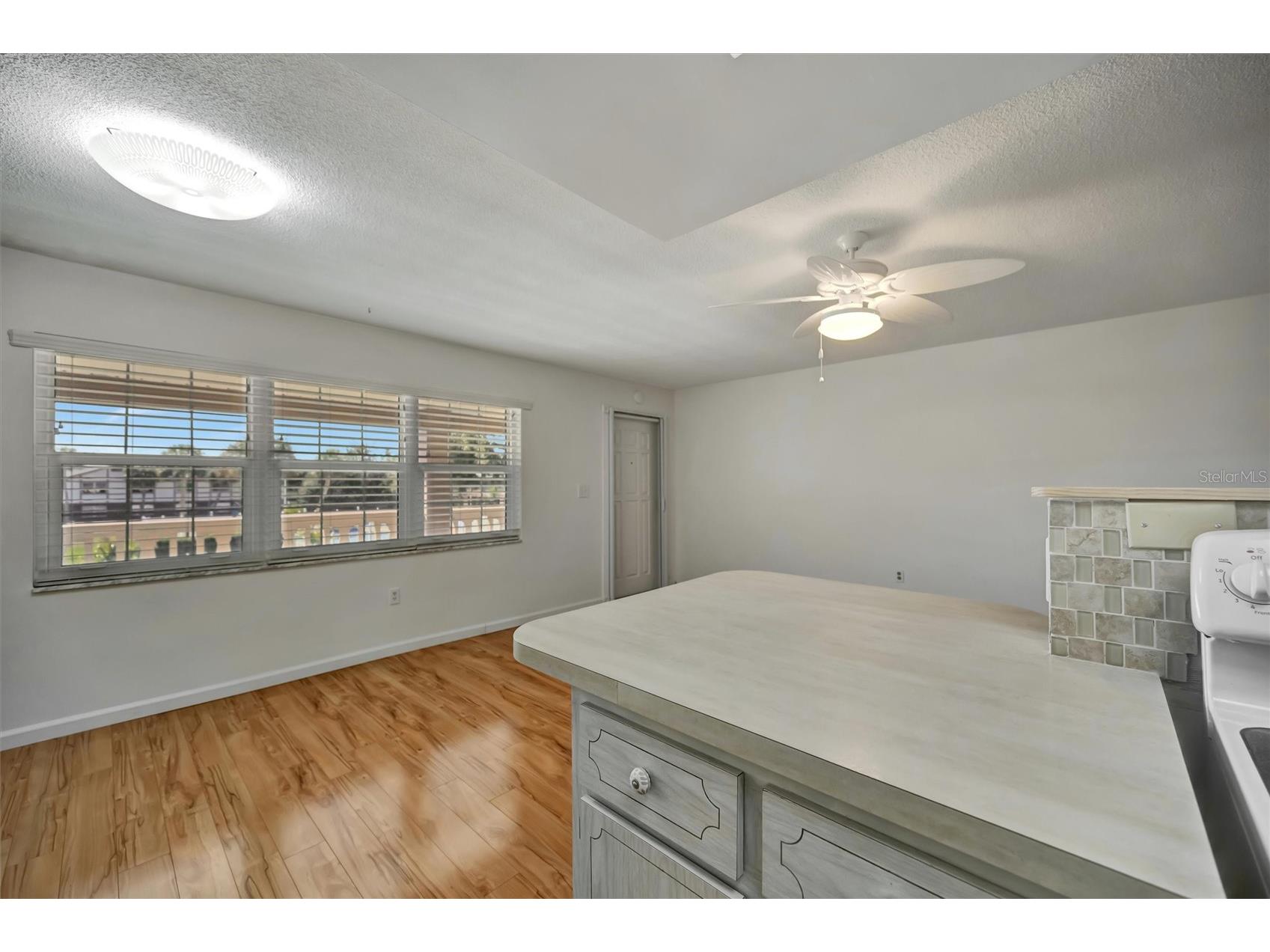 650 Pinellas Point Drive S #205 Saint Petersburg FL 33705 TB8478366 image24