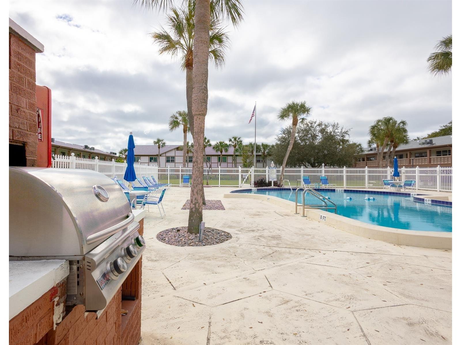650 Pinellas Point Drive S #205 Saint Petersburg FL 33705 TB8478366 image27