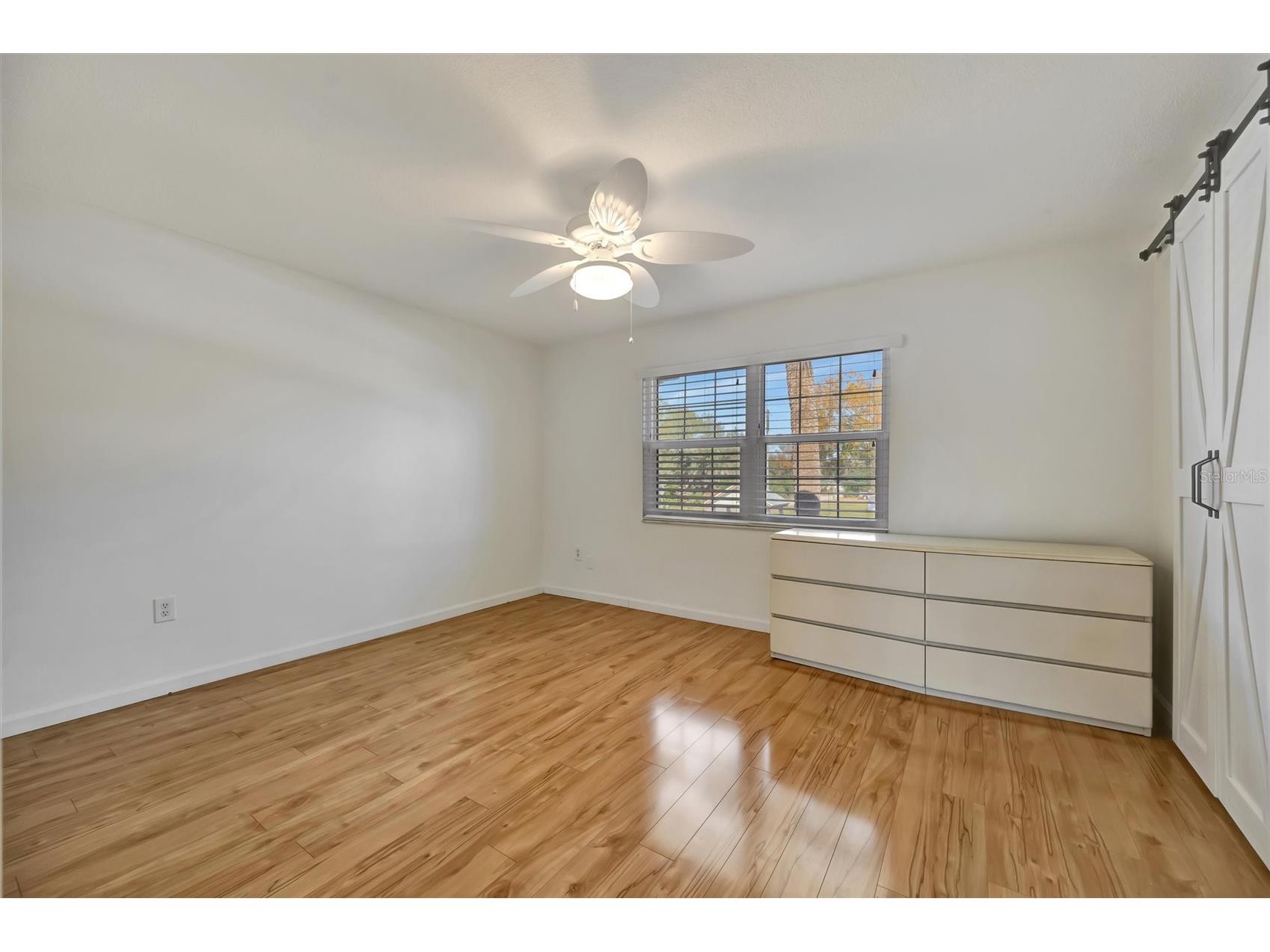650 Pinellas Point Drive S #205 Saint Petersburg FL 33705 TB8478366 image6
