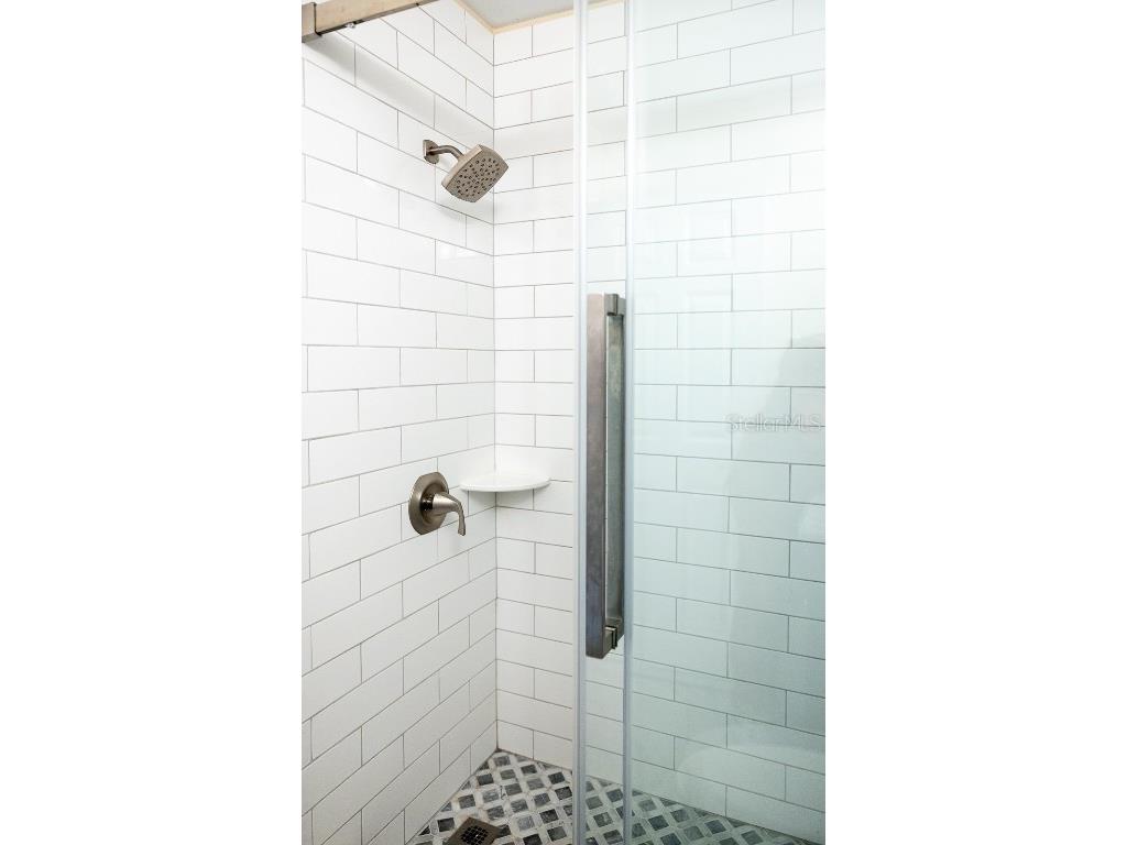 650 Pinellas Point Drive S #211 Saint Petersburg FL 33705 TB8434301 image13