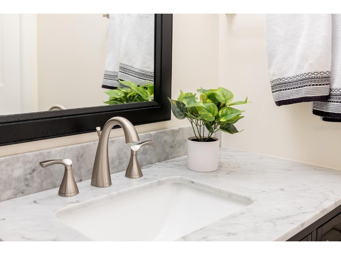 650 Pinellas Point Drive S #211 Saint Petersburg FL 33705 TB8434301 image14