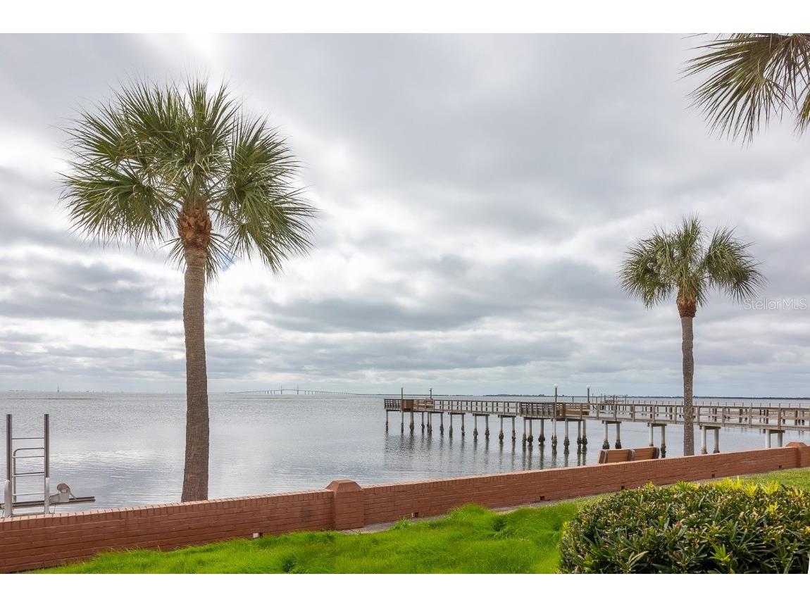 650 Pinellas Point Drive S #211 Saint Petersburg FL 33705 TB8434301 image2