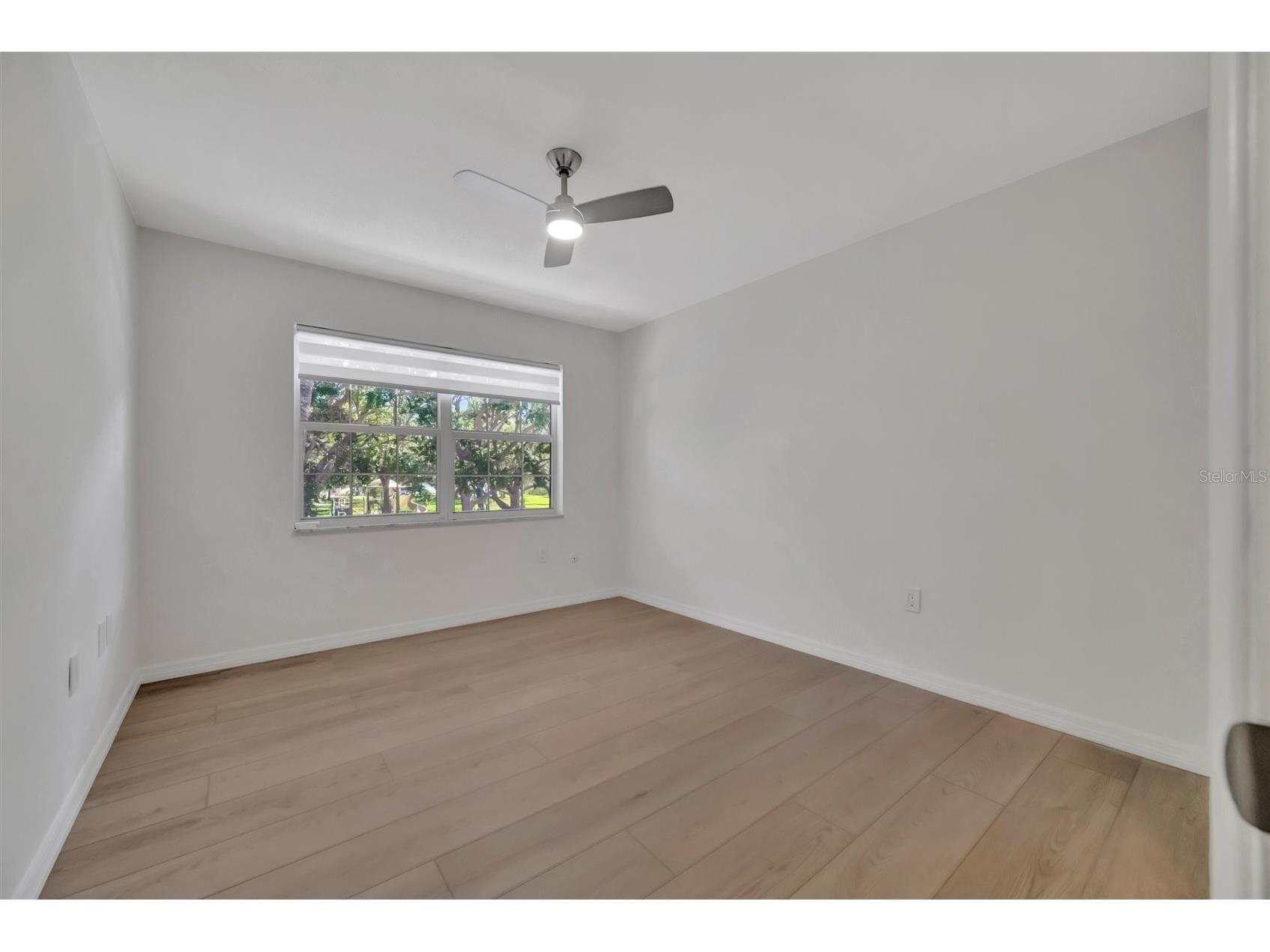 650 Pinellas Point Drive S #216 Saint Petersburg FL 33705 TB8509795 image15