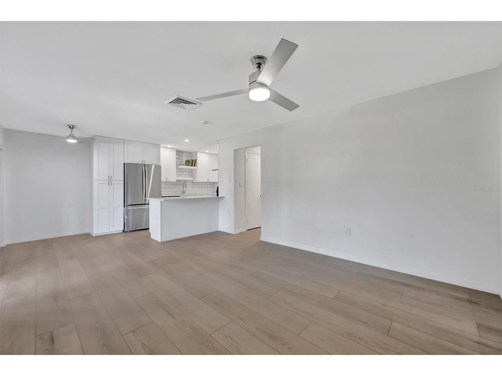 650 Pinellas Point Drive S #216 Saint Petersburg FL 33705 TB8509795 image4