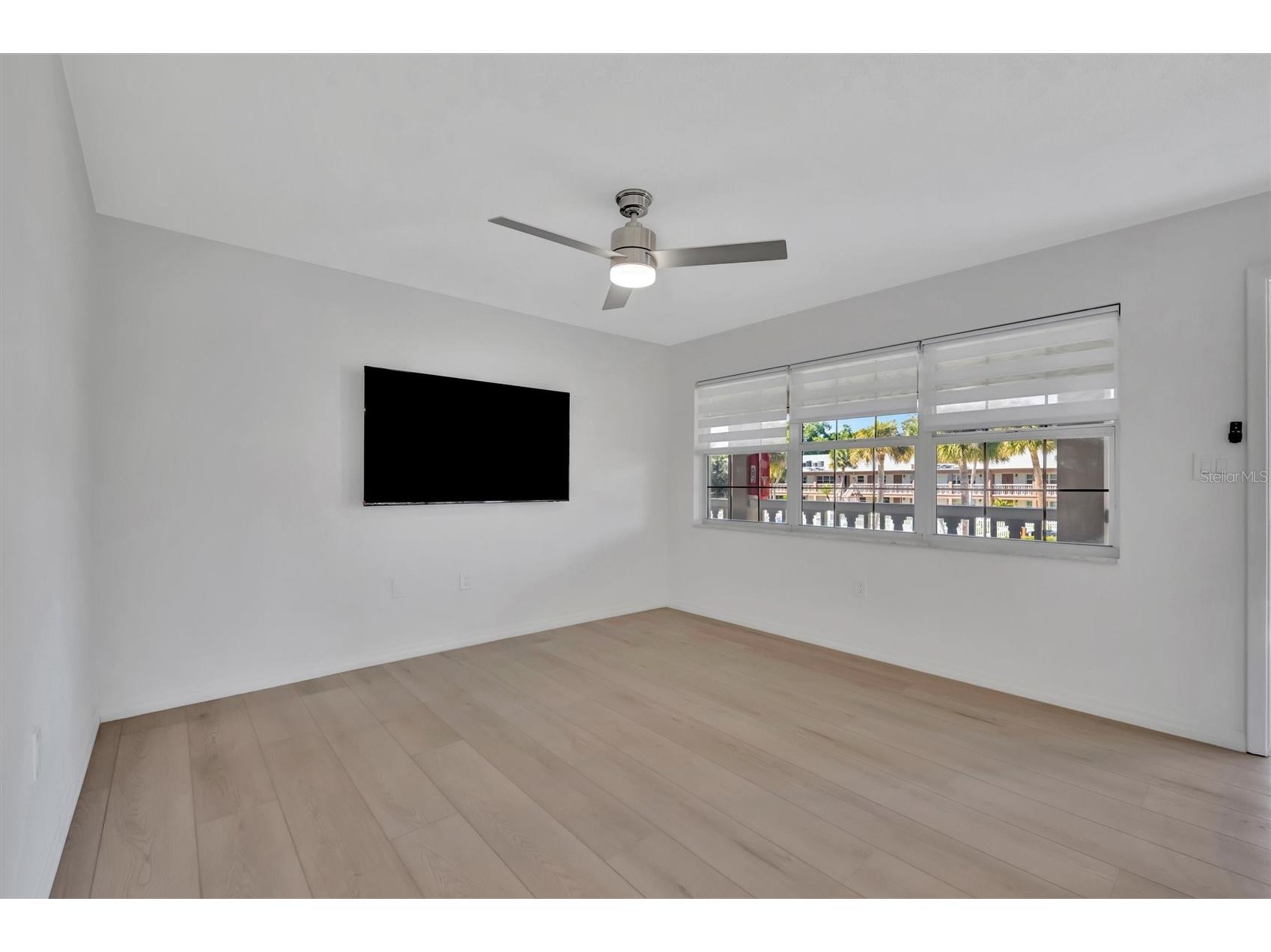 650 Pinellas Point Drive S #216 Saint Petersburg FL 33705 TB8509795 image6