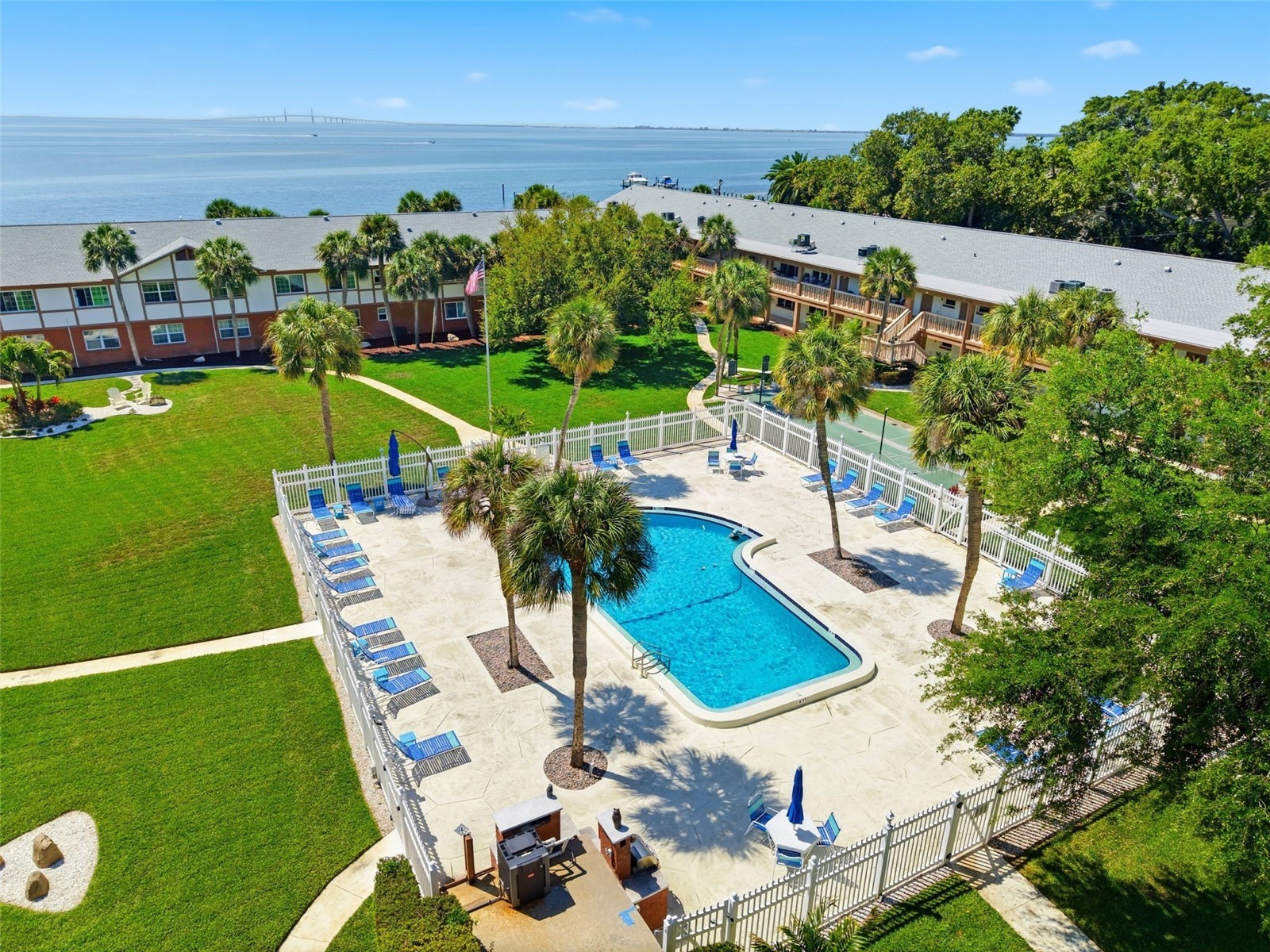 650 Pinellas Point Drive S #230 Saint Petersburg FL 33705 TB8491067 image44