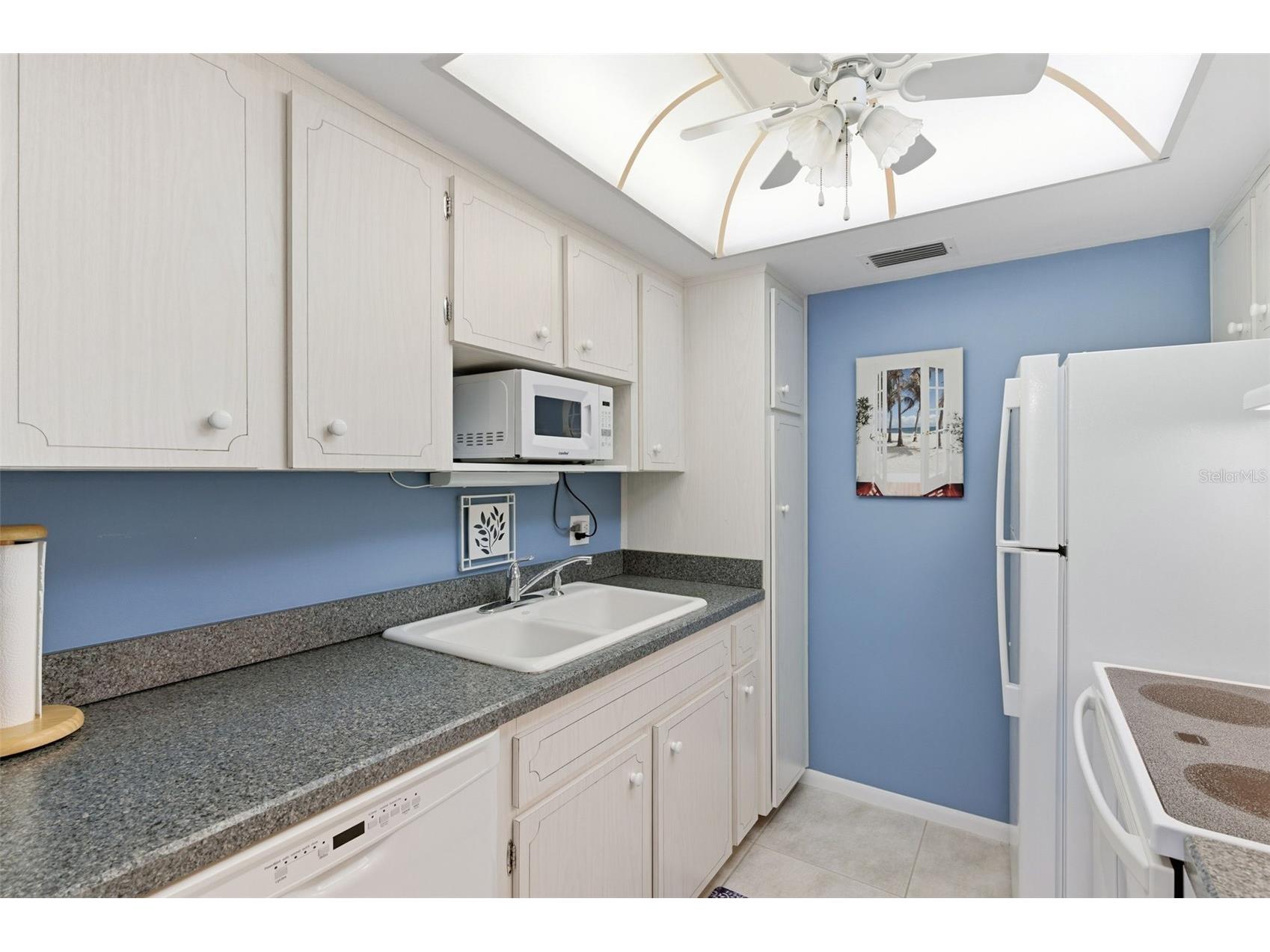 650 Pinellas Point Drive S #230 Saint Petersburg FL 33705 TB8491067 image9