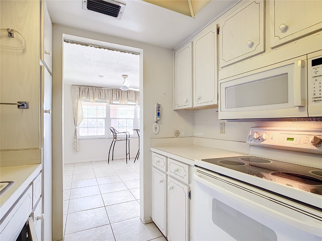 650 Pinellas Point Drive S #231 Saint Petersburg FL 33705 U8237655 image14