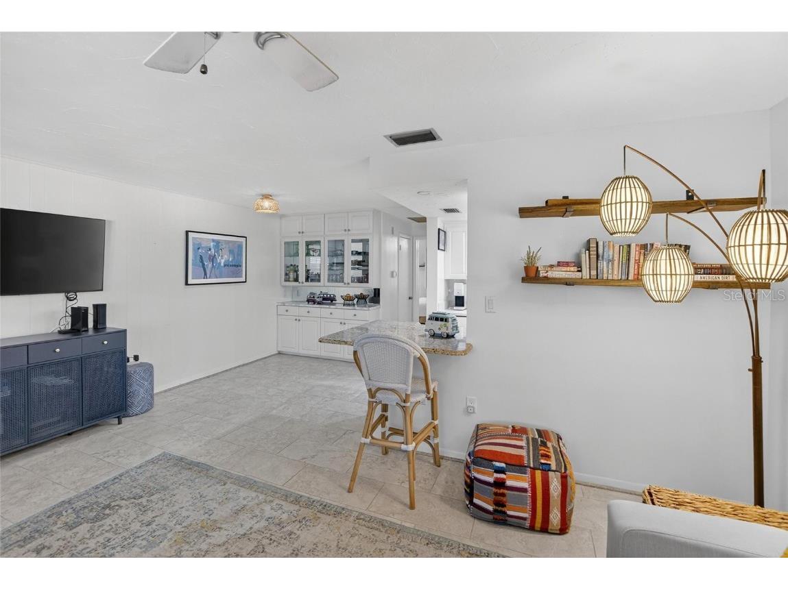 650 Pinellas Point Drive S #236 Saint Petersburg FL 33705 C7518558 image6