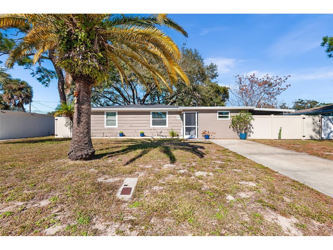 650 Roanoke Street Dunedin FL 34698 A4598946 image1