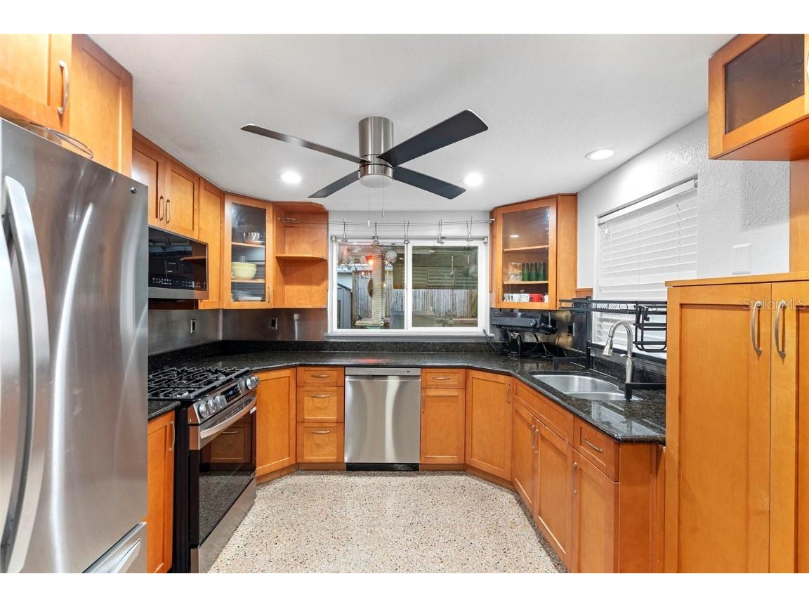 650 S Pine Street New Smyrna Beach FL 32169 V4945933 image11