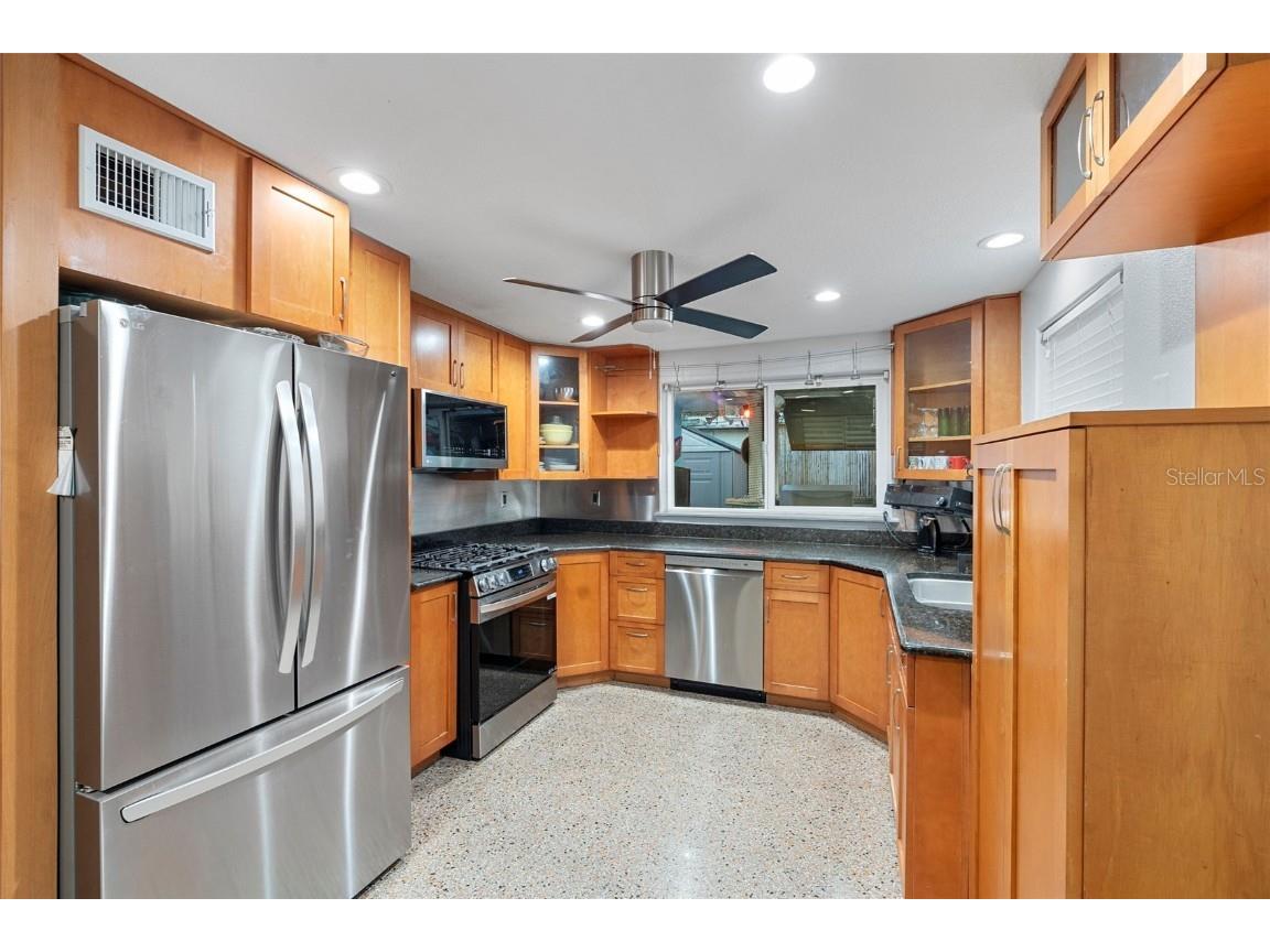 650 S Pine Street New Smyrna Beach FL 32169 V4945933 image14