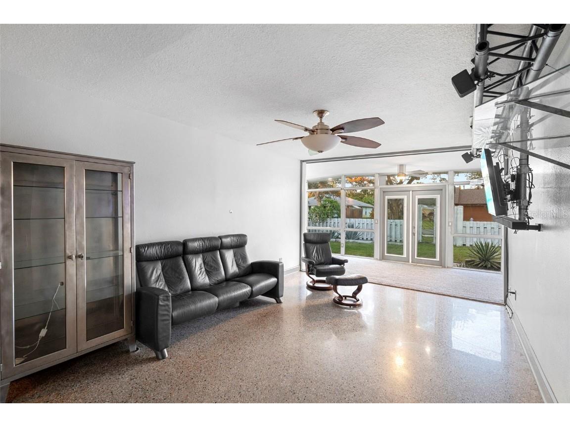 650 S Pine Street New Smyrna Beach FL 32169 V4945933 image9