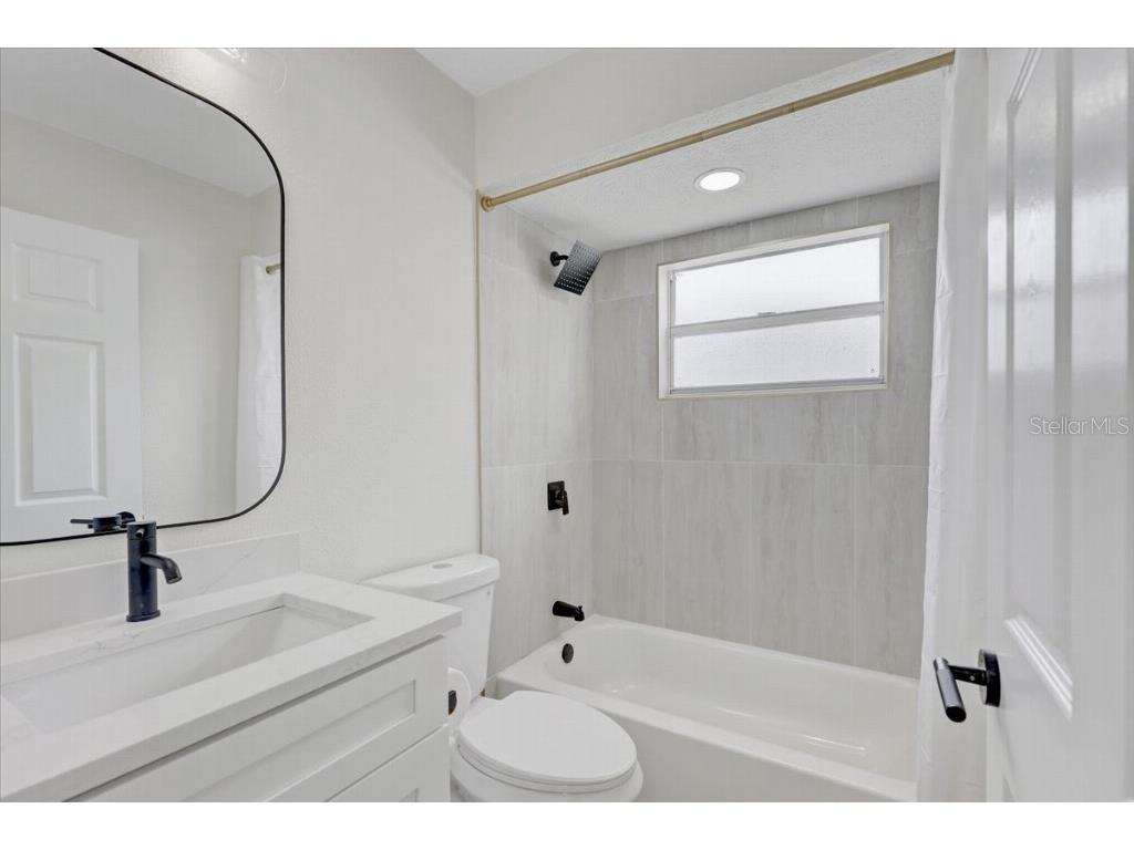 6501 68th Drive E Palmetto FL 34221 TB8520854 image32