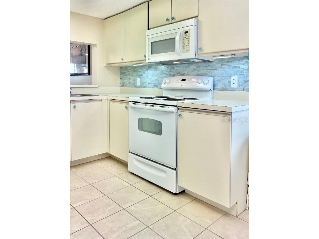 6501 Stone River Road #203 Bradenton FL 34203 A4671811 image12