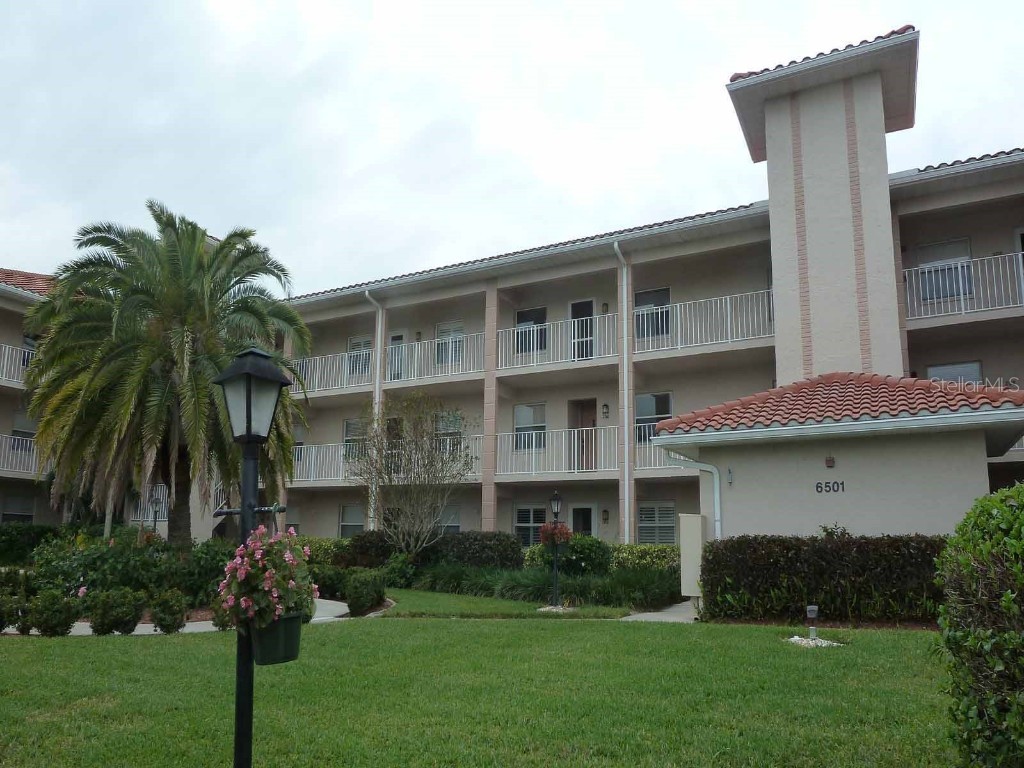 6501 Stone River Road #206 Bradenton FL 34203 A4558178 image1