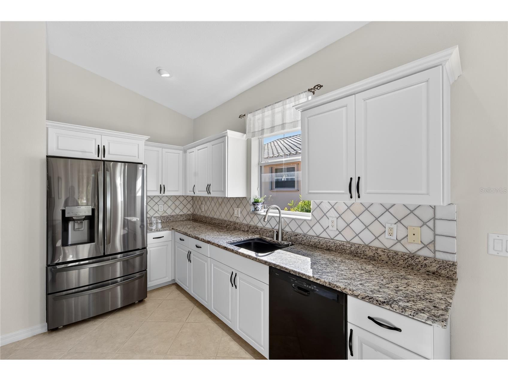 6502 42nd Street E Sarasota FL 34243 A4676971 image11